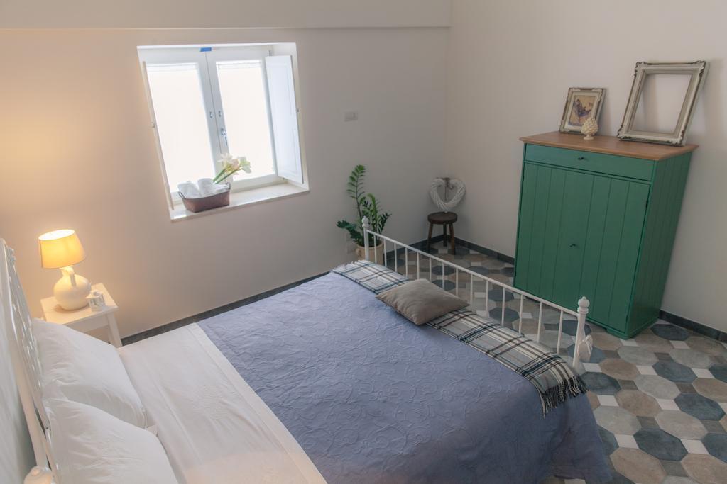Marinella Suite Home Locorotondo Ruang foto