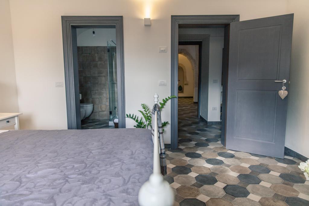 Marinella Suite Home Locorotondo Bagian luar foto