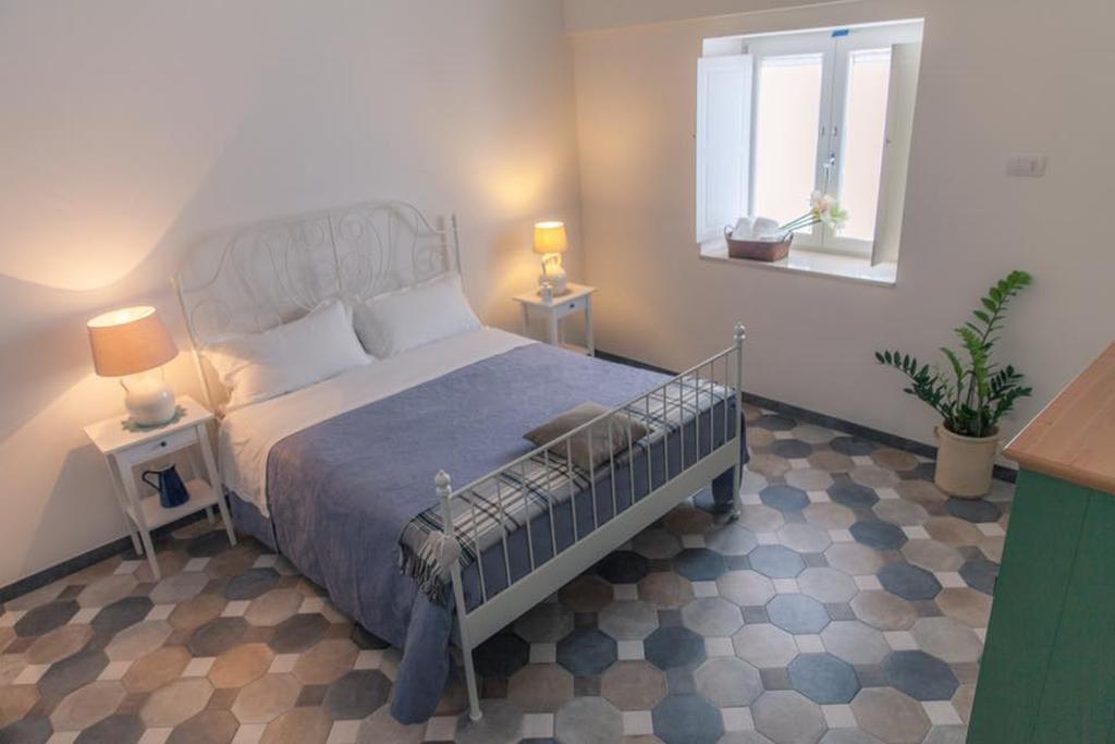 Marinella Suite Home Locorotondo Bagian luar foto