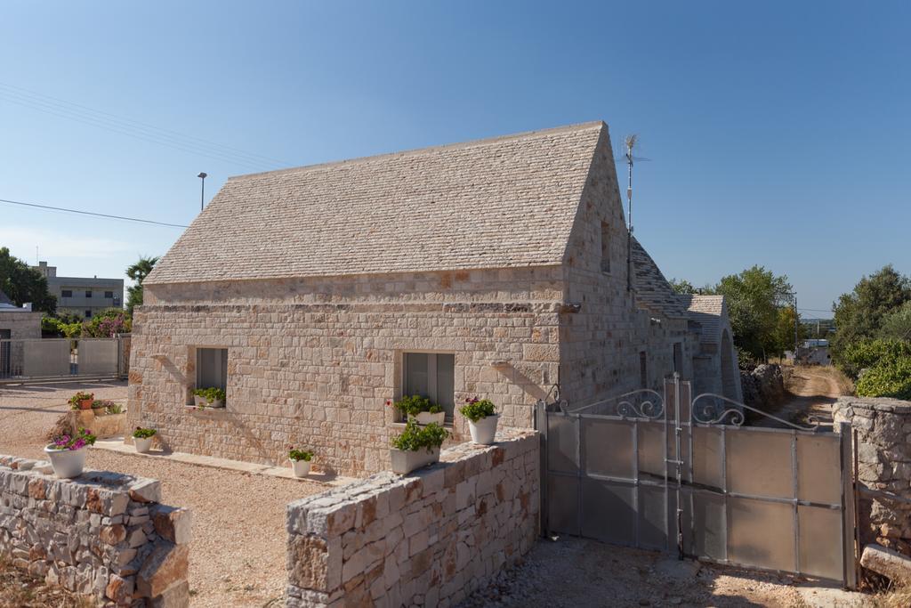 Marinella Suite Home Locorotondo Bagian luar foto
