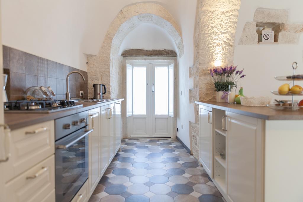 Marinella Suite Home Locorotondo Bagian luar foto